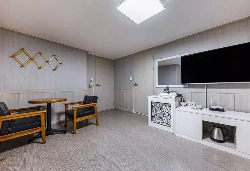 Jecheon Cello Motel