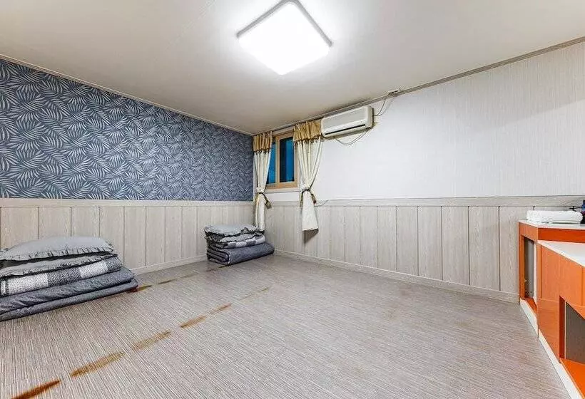 Jecheon Cello Motel