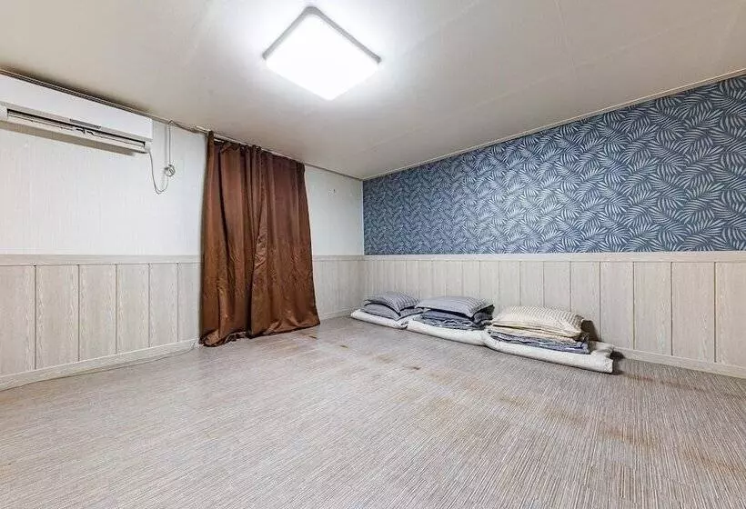 Jecheon Cello Motel