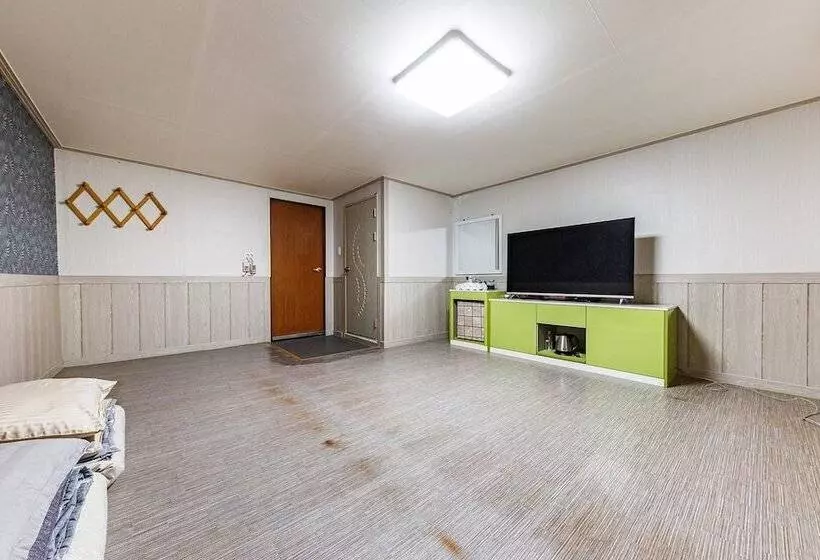 Jecheon Cello Motel