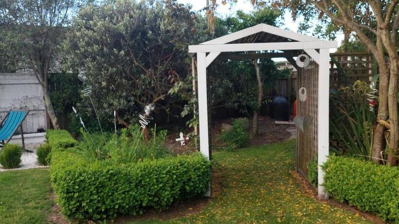 Morning Bloom Cottage Bed And Breakfast