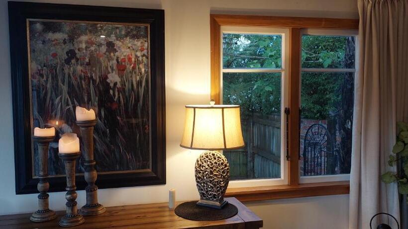 Morning Bloom Cottage Bed And Breakfast