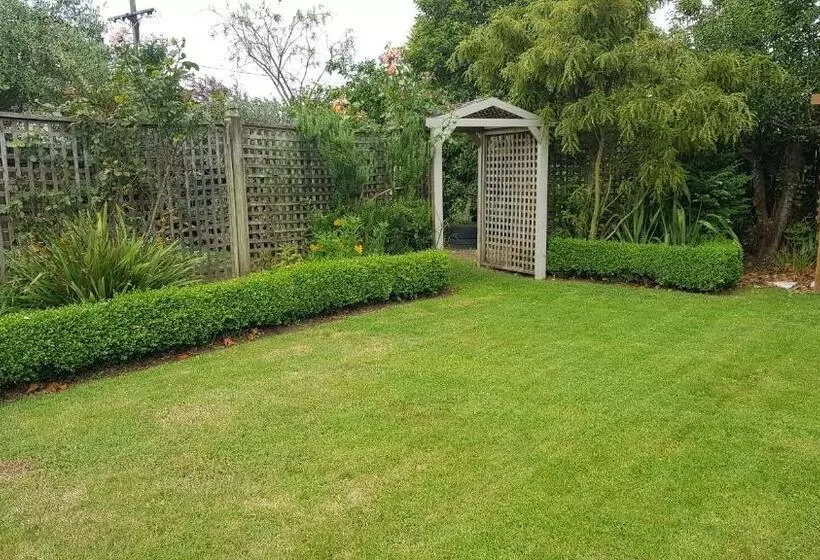 Morning Bloom Cottage Bed And Breakfast