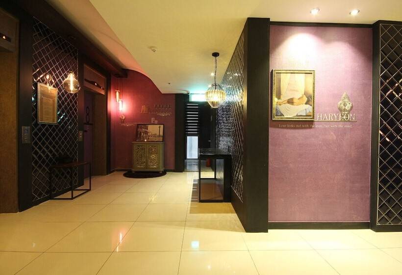 汽车旅馆 Changwon Haryeon Design