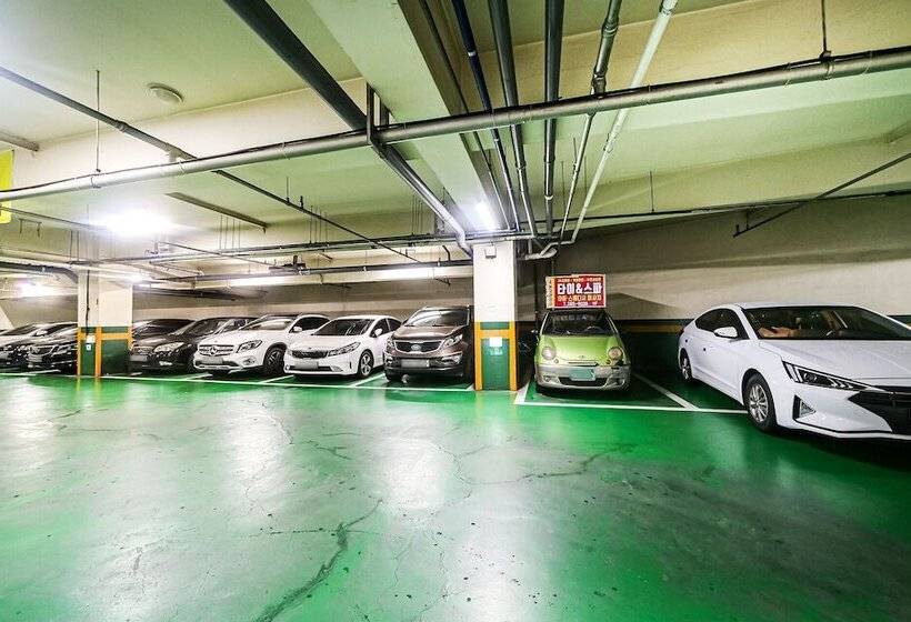 汽车旅馆 Changwon Haryeon Design