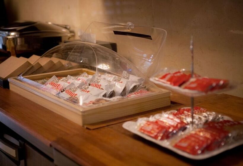 מוטל Suwon Mangpo Station The