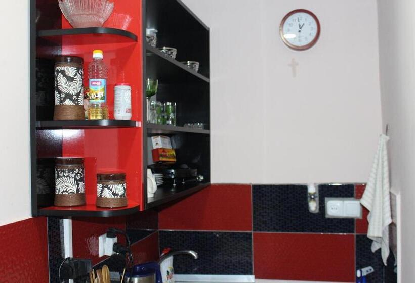 پانسیون Guest House Anano