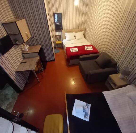 پانسیون Guest House Anano