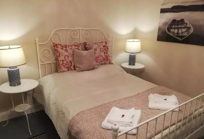 ペンション Heather House On The Wild Atlantic Way