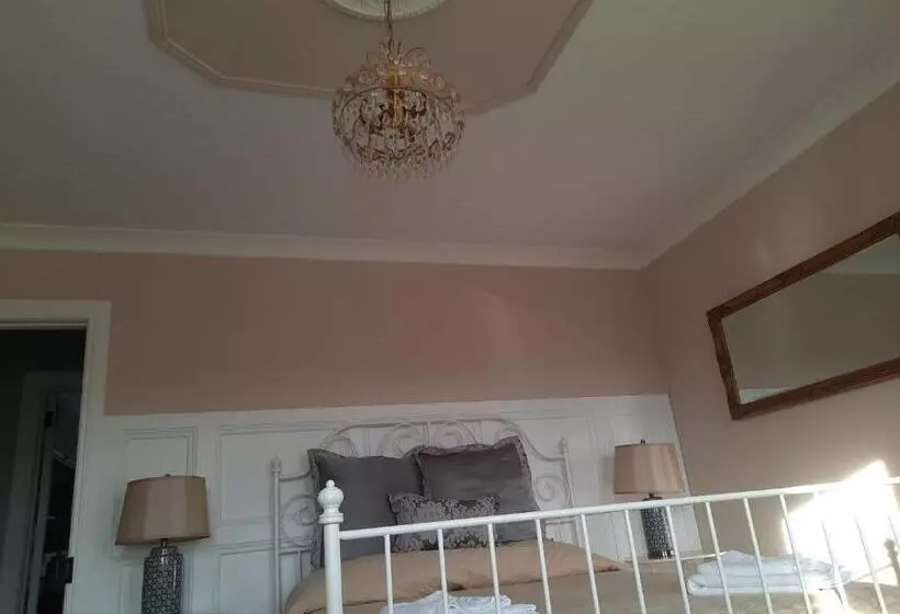 ペンション Heather House On The Wild Atlantic Way