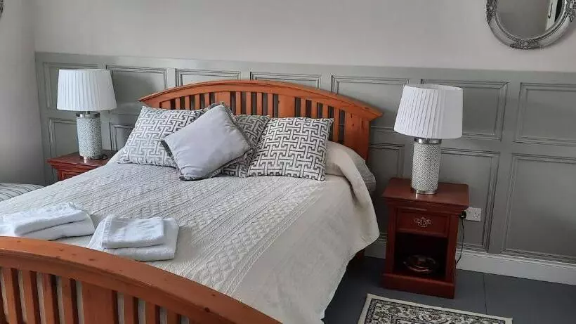 ペンション Heather House On The Wild Atlantic Way