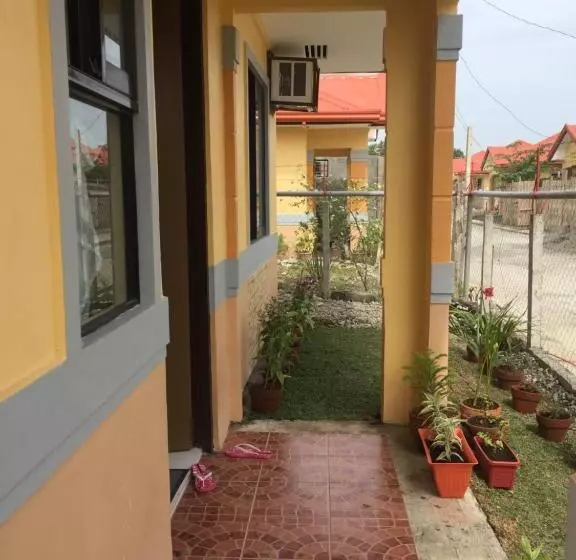 ペンション Jireh’s Guests Home