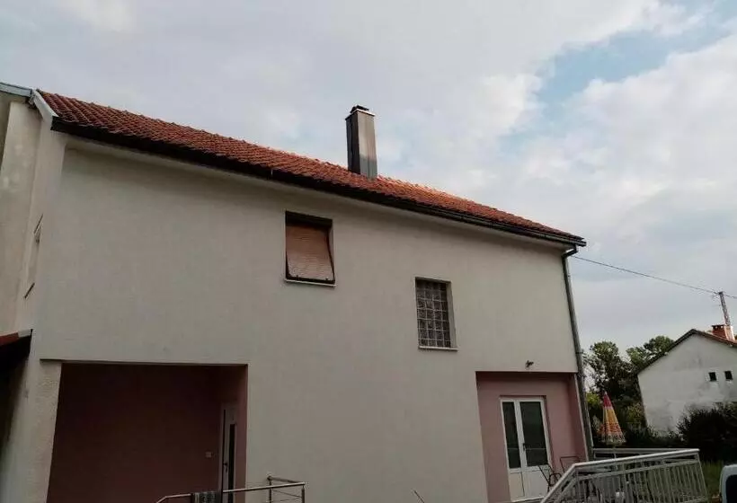 پانسیون Smještaj Nevesinje