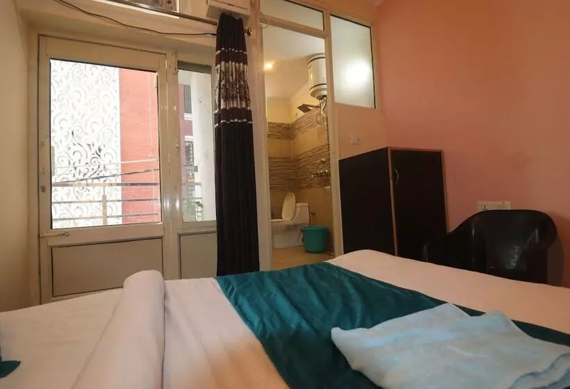 Triple One Hostels And Hotels