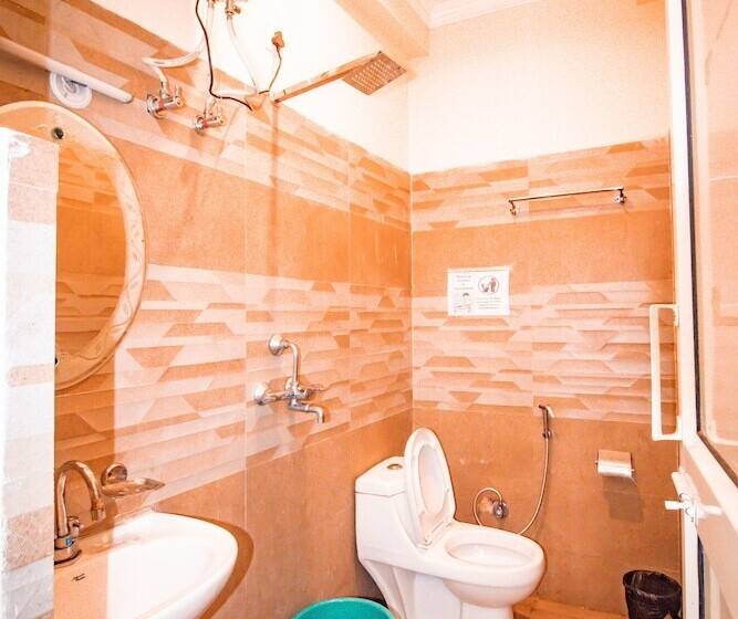 Triple One Hostels And Hotels