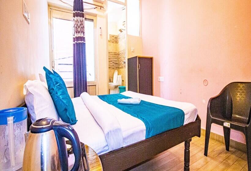 Triple One Hostels And Hotels