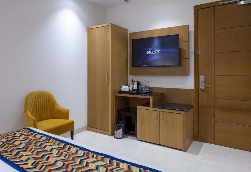 Classio Royale By Io Hotels Near Golden Temple