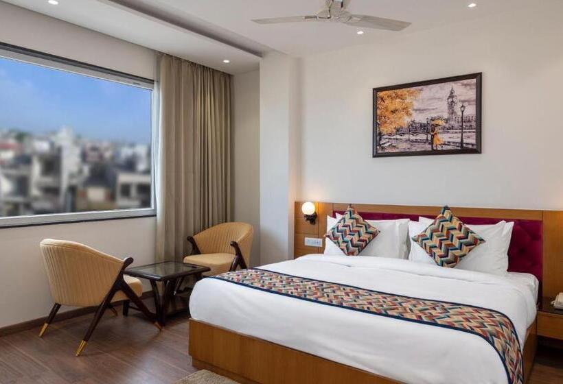 Classio Royale By Io Hotels Near Golden Temple