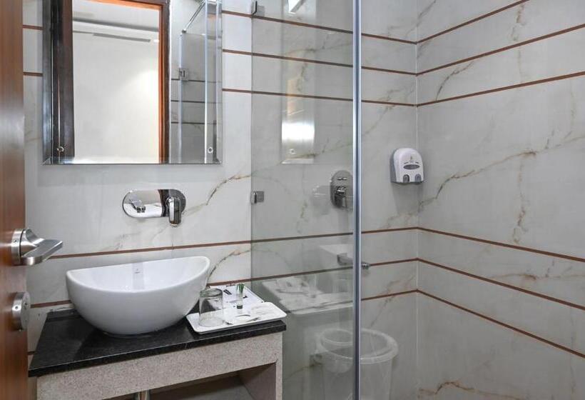 Classio Royale By Io Hotels Near Golden Temple