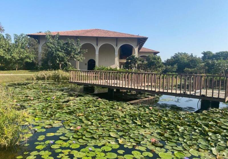 فندق Bhanu The Fern Forest Resort & Spa