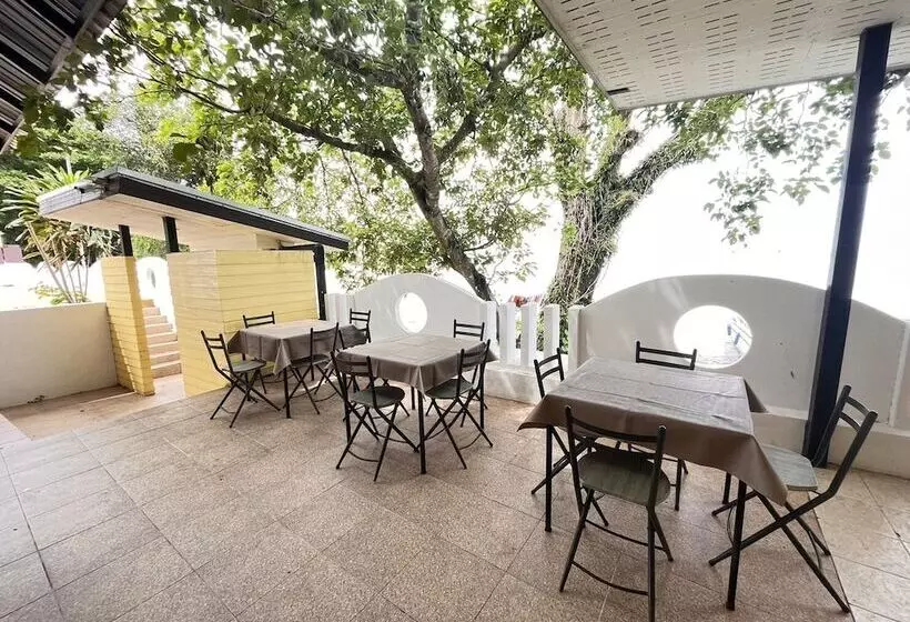 ホテル Chom By The Sea