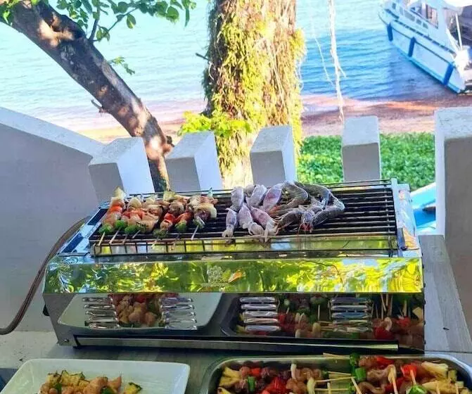 ホテル Chom By The Sea