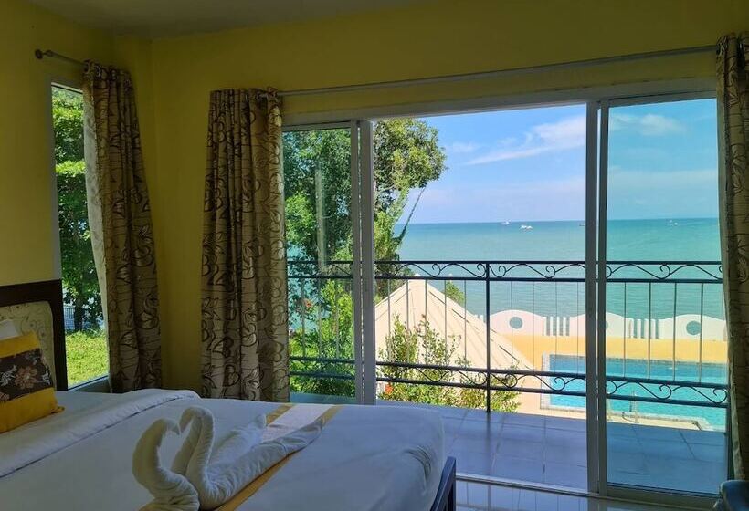 호텔 Chom By The Sea