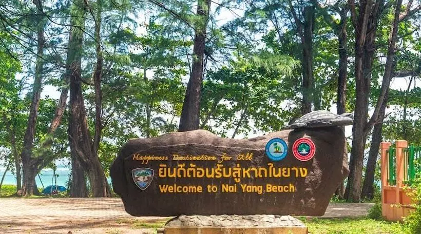 Dwell Phuket Airport Hotel At Naiyang