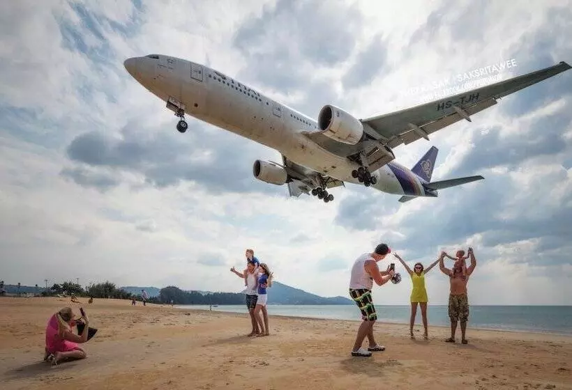 Dwell Phuket Airport Hotel At Naiyang