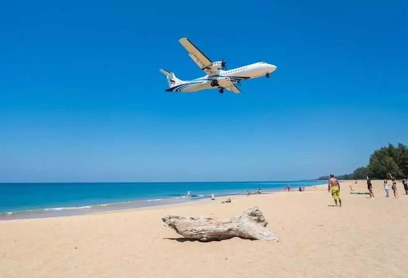 Dwell Phuket Airport Hotel At Naiyang