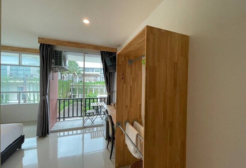 Dwell Phuket Airport Hotel At Naiyang