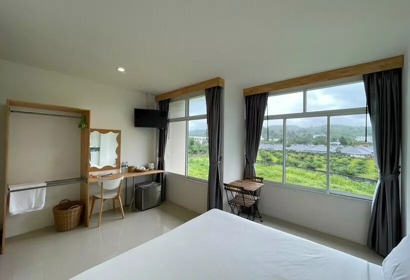 Dwell Phuket Airport Hotel At Naiyang