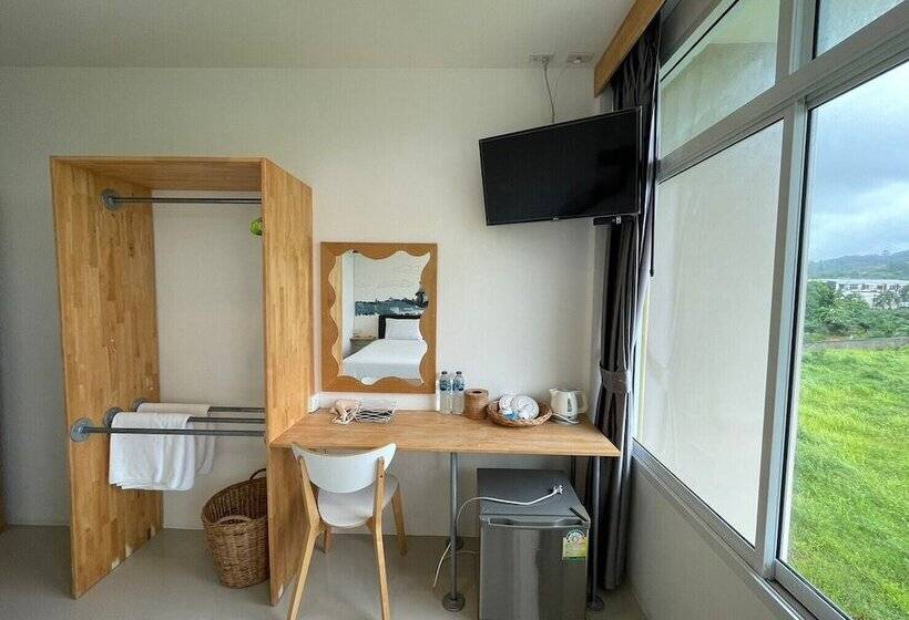 Dwell Phuket Airport Hotel At Naiyang