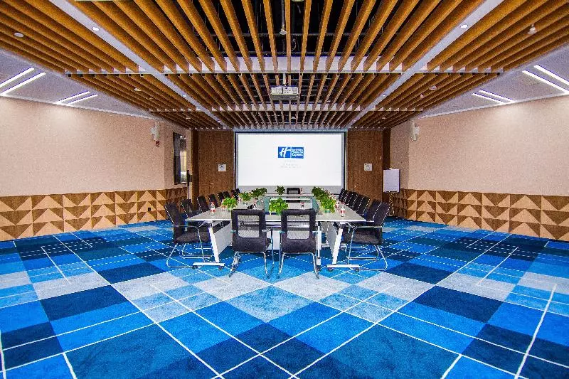 هتل Holiday Inn Express Tianjin Airport East, An Ihg