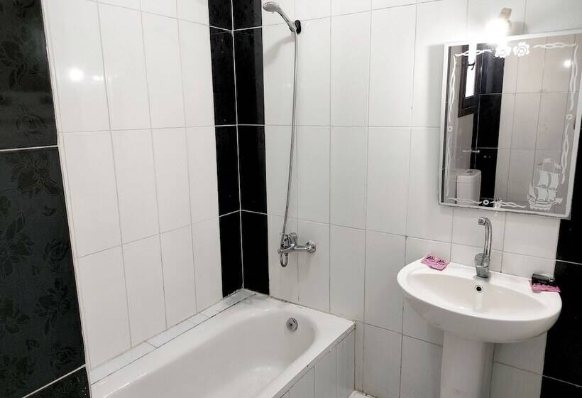 هتل Marseilia Aqua Park Alam Al Roum