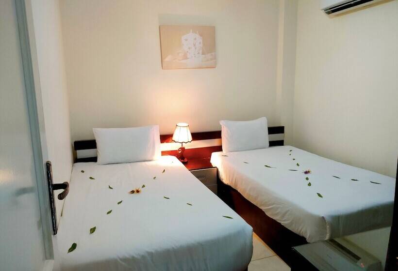 هتل Marseilia Aqua Park Alam Al Roum