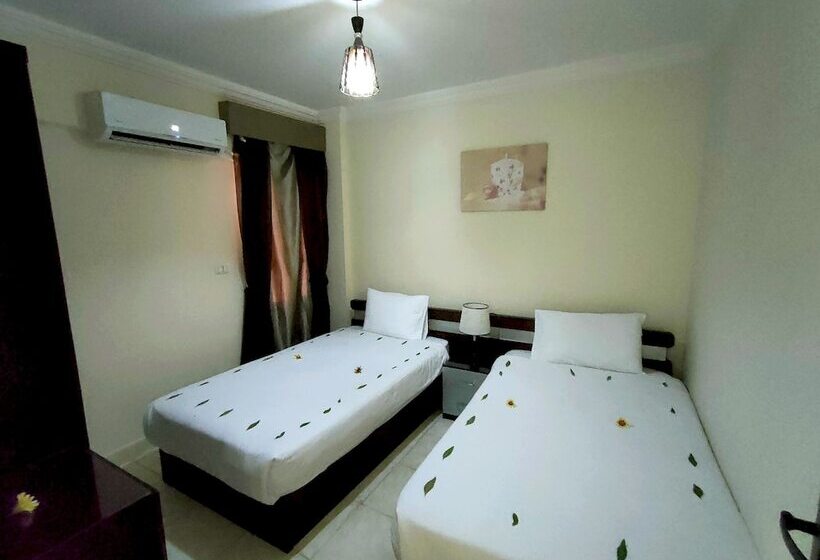 هتل Marseilia Aqua Park Alam Al Roum