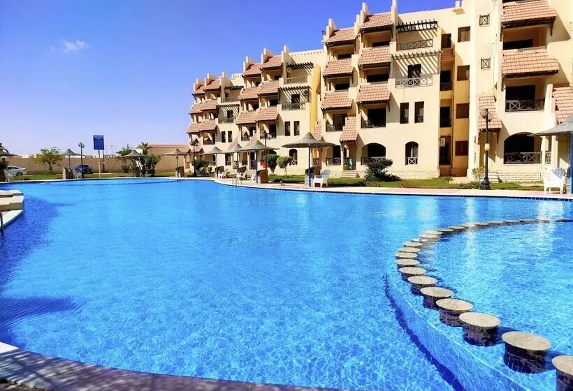 هتل Marseilia Aqua Park Alam Al Roum