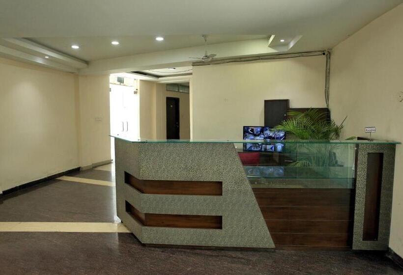 Отель Shri Ramkrishna Baag