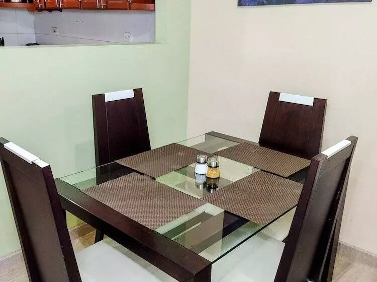 Hotelli The Clover 20 28