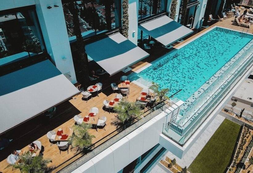 Hotel The Icon Limassol