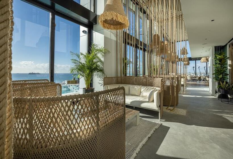 Hotel The Icon Limassol