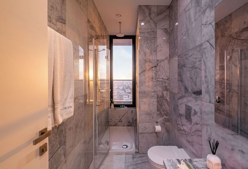 Hotel The Icon Limassol