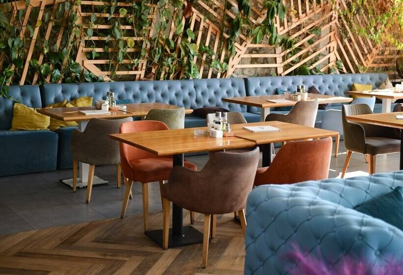 Luxury Hotel Riva Budva