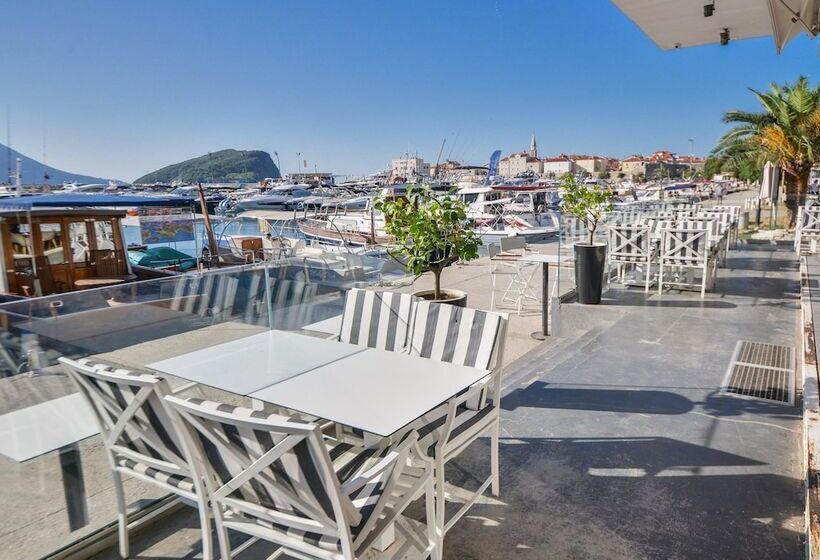Luxury Hotel Riva Budva