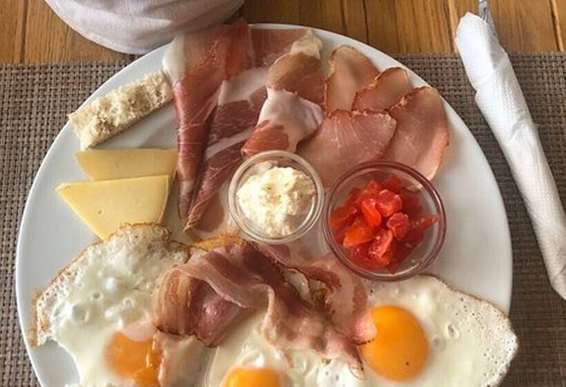 Luxury Hotel Riva Budva