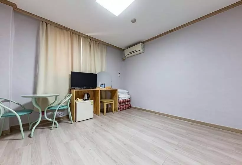 مُتل Boryeong Golden Beach