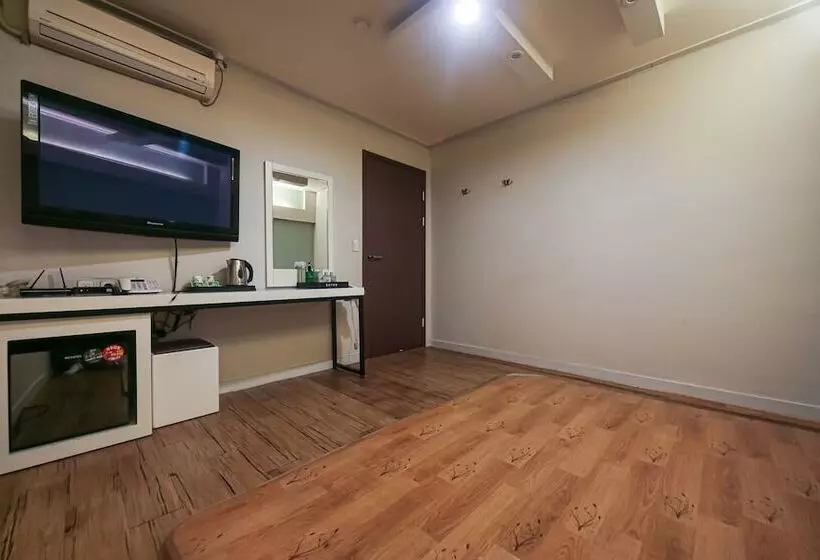 モーテル Eumseong Cello