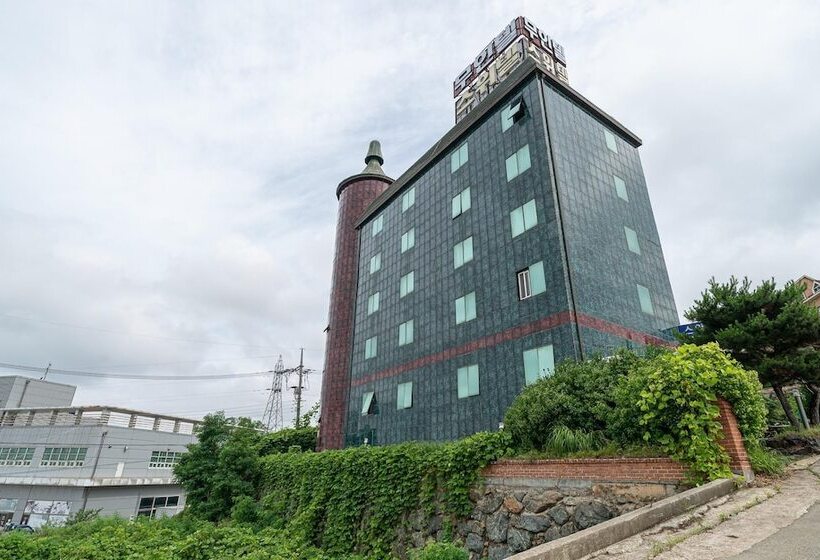 فندق على الطريق Jebudo Seuwitel