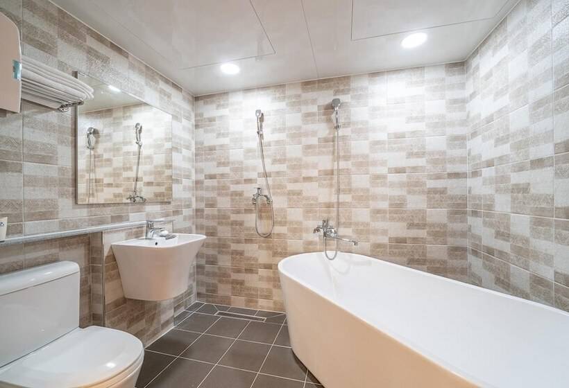 فندق على الطريق Jebudo Seuwitel